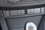 Ford Focus (2009) 1.6i 16V 74kW TITANIUM 2x kola - náhled 24