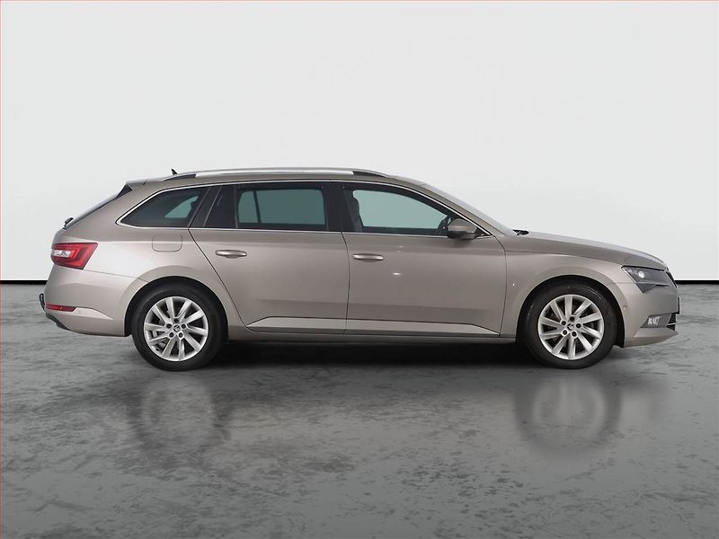 Škoda Superb (2016) Style 1.6 TDI, Kůže, Navi - fotka 6 z 22