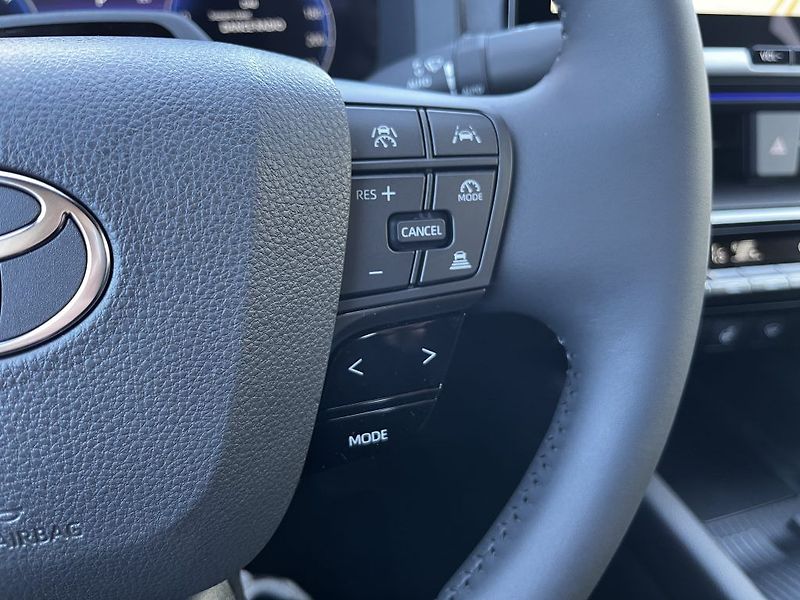 Toyota C-HR 2.0 Plug-in Hybrid Executive - fotka 25 z 34