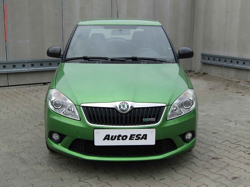 Škoda Fabia (2011) 1.4 TSi, 2.maj,ČR, RS, DSG - fotka 2 z 17