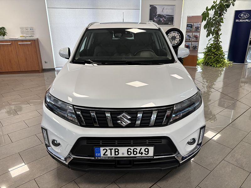 Suzuki Vitara 1.4 Elegance Panorama 4x4 6AT - fotka 8 z 48