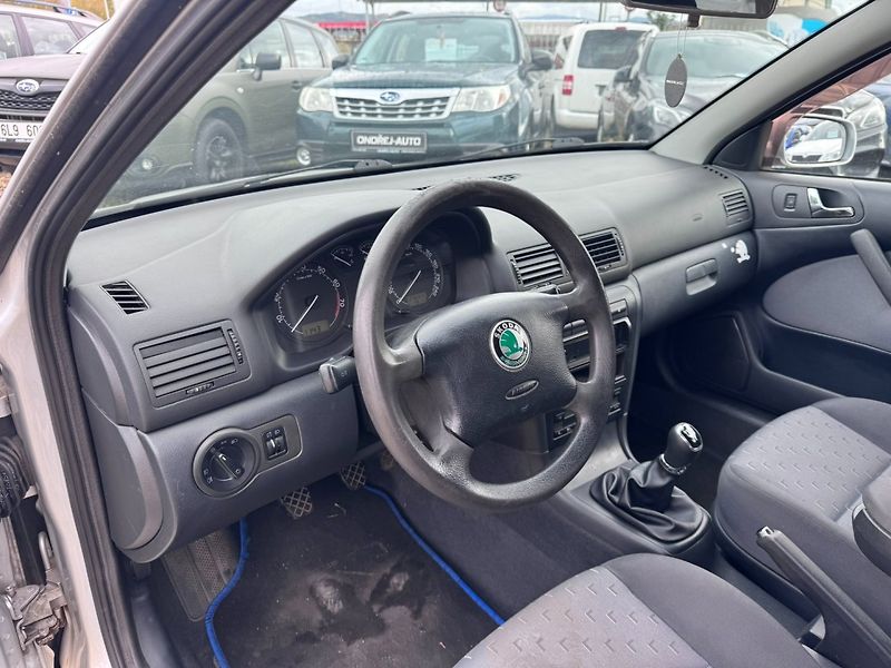 Škoda Octavia (2003) 1,6 MPI 75 KW KOLA 2. MAJ - fotka 20 z 44