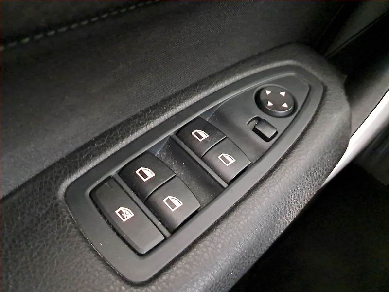 BMW Řada 1 (2013) 120d xDrive, 4X4, Tempomat - fotka 17 z 21