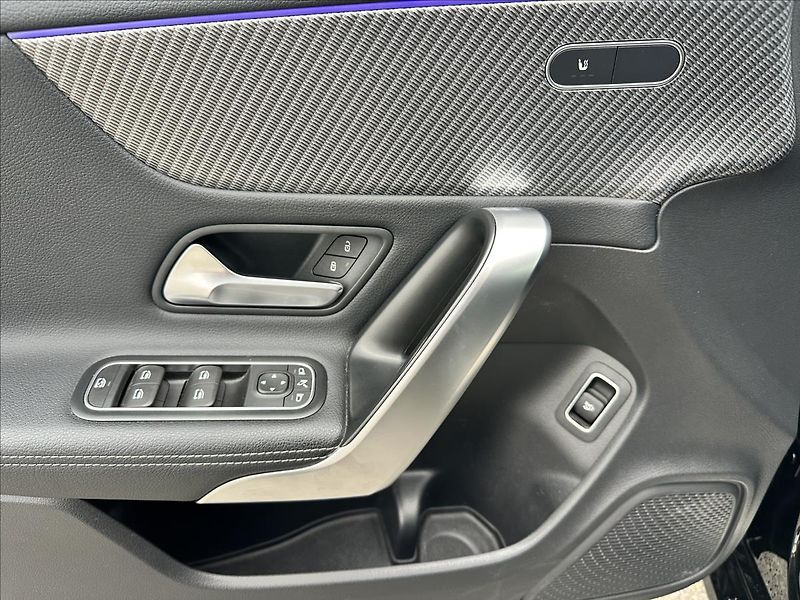 Mercedes-Benz CLA 200 Progressive - fotka 10 z 11
