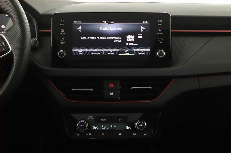 Škoda Kamiq (2025) 1.0 TSI, Monte Carlo - fotka 12 z 17