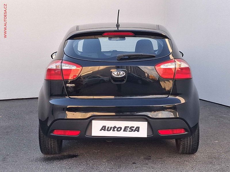 Kia Rio (2012) 1.2i, Edition, AC, +kola - fotka 5 z 17
