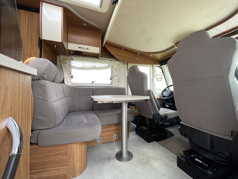 Frankia (2016) Exclusive 72, 3.5t, 1. majitel - fotka 14 z 28