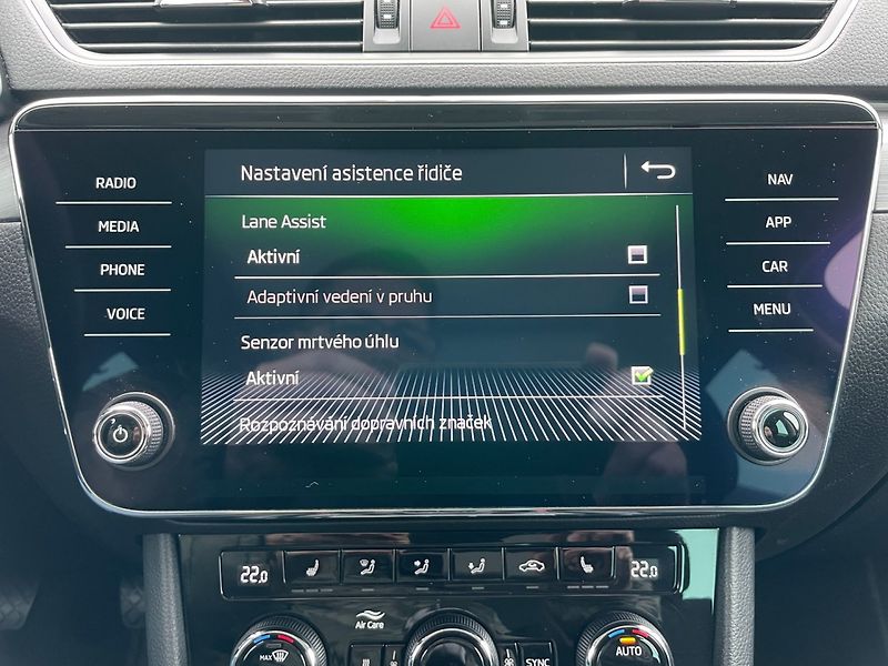 Škoda Superb (2018) 2.0TDi 110kW 4x4! STYLE++! - fotka 30 z 43