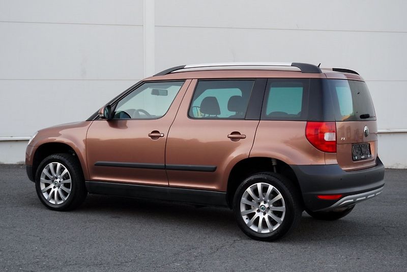 Škoda Yeti 1.4 TSI 90kW AMBITION - fotka 8 z 29
