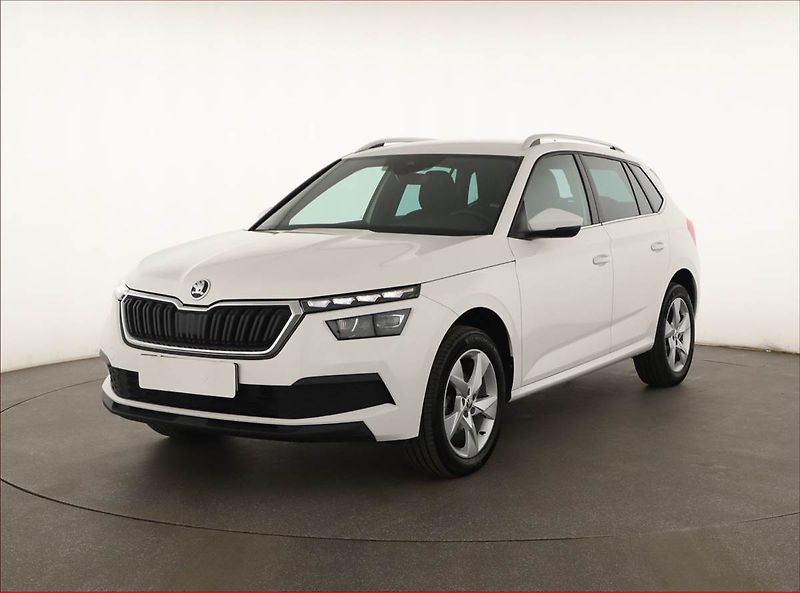 Škoda Kamiq (2023) Style 1.0 TSI - fotka 2 z 20