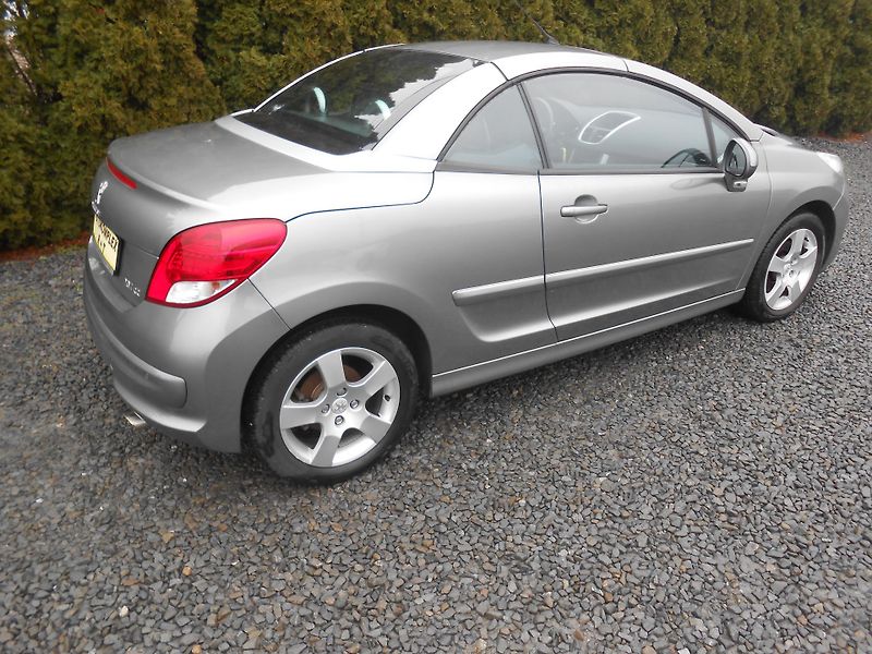 Peugeot 207 CC 1.6VTi,127TKm! KLIMA - fotka 5 z 28