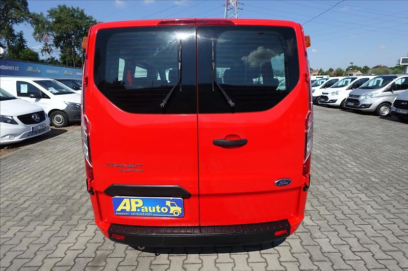 Ford Transit Custom 2,0 TDCi  L1H1 BUS KLIMA SERVI - fotka 8 z 31