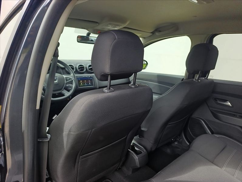 Dacia Duster 1,6 SCe Aut.klima, Kamera,Navi - fotka 20 z 36