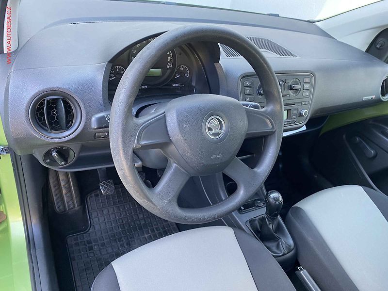 Škoda Citigo (2013) 1.0 MPi, AC, výhřev sed - fotka 11 z 12