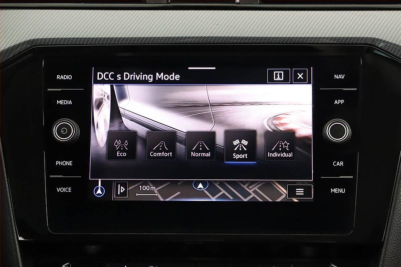 Volkswagen Passat (2020) R-Line 2.0 TDI - fotka 13 z 19
