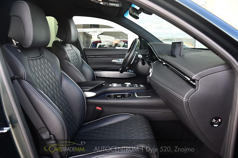 Genesis GV70 2.2CRDi AWD SPORT LINE - fotka 16 z 57