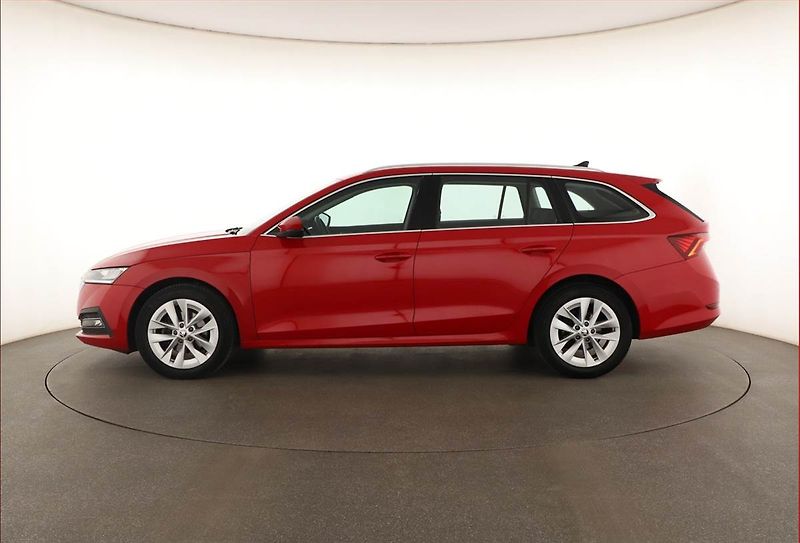 Škoda Octavia (2023) Style 2.0 TDI, ČR,1.maj - fotka 3 z 16