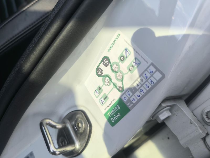 Volkswagen Passat 2.0TDI,95TKM,MAX VÝBAVA,MASÁŽE - fotka 23 z 23