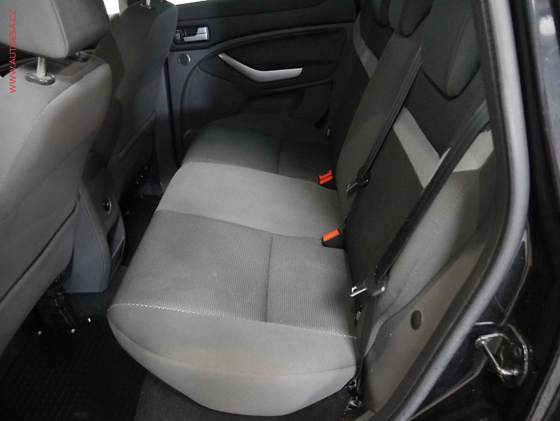 Ford Kuga (2010) 2.0TDCI 4X4, autoAC - fotka 10 z 16