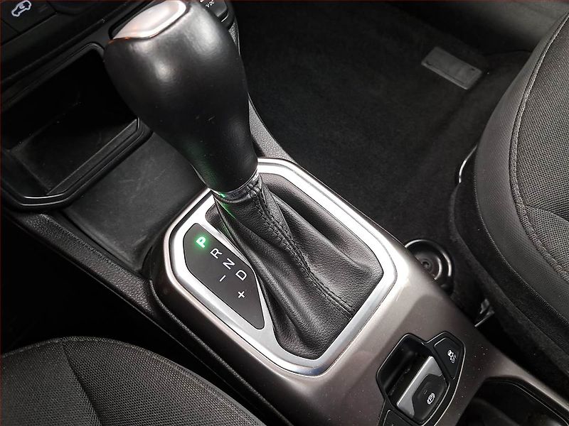 Jeep Renegade (2019) Limited 1.3 T-GDI, Automat - fotka 23 z 23