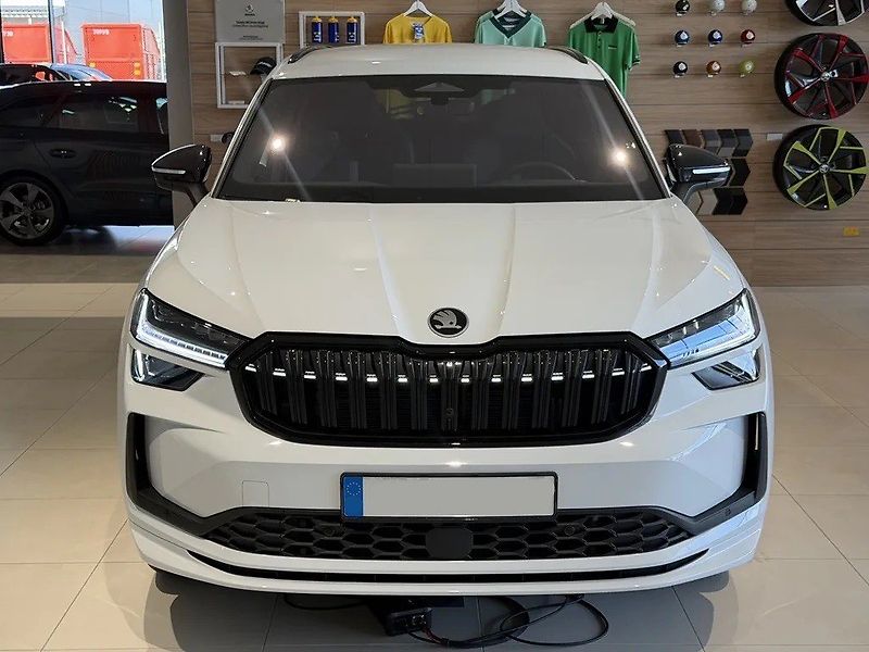 Škoda Kodiaq (2026) 2,0 TDI 142kW 4X4  SPORTLINE - fotka 2 z 8