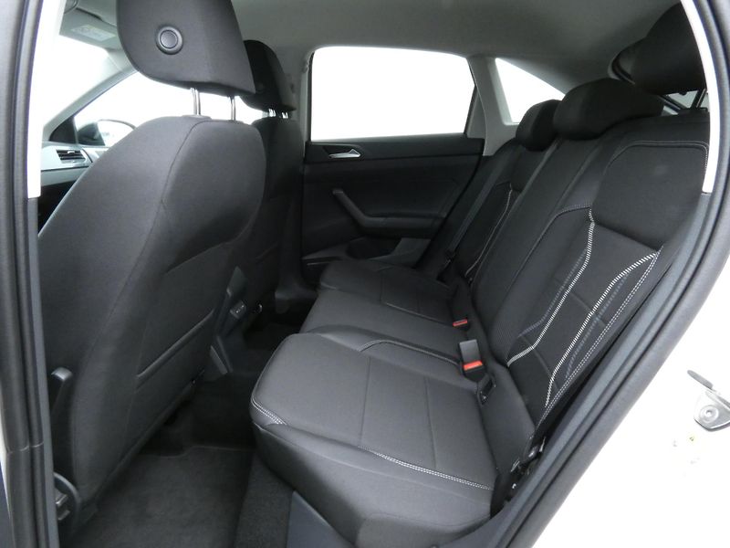 Volkswagen Taigo Style 1,0 TSI 85 kW 7DSG - fotka 24 z 30