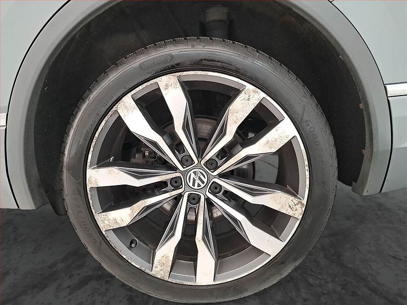 Volkswagen Tiguan Allspace (2020) 2.0 BiTDI - fotka 15 z 22