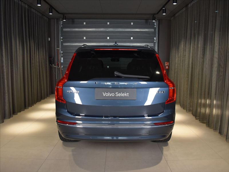 Volvo XC90 2,0 B5 AWD PLUS Bezklíč,Pano - fotka 5 z 23