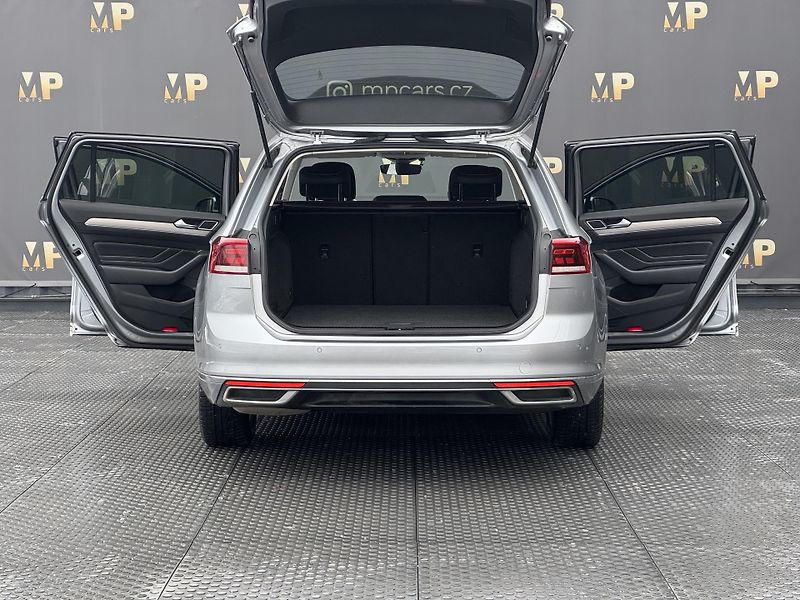 Volkswagen Passat (2020) 1.5TSi DSG Elegance, ČR, 360° - fotka 10 z 46