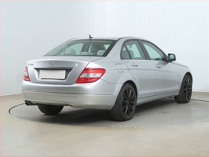 Mercedes-Benz Třídy C (2008) C 200 Kompressor, Automat - fotka 5 z 15