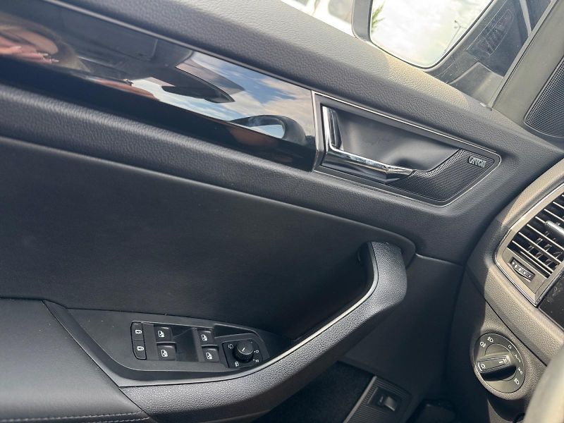 Škoda Kodiaq (2021) L&K 2.0TDI 110kW DSG 4x4 TAŽNÉ - fotka 11 z 11