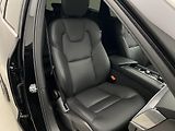 Volvo XC60 B4 AWD MOMENTUM AUT - náhled 20