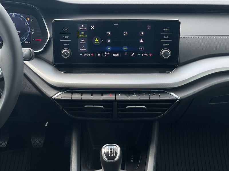 Škoda Octavia 2,0 TDI Combi Ambition Plus - fotka 11 z 21