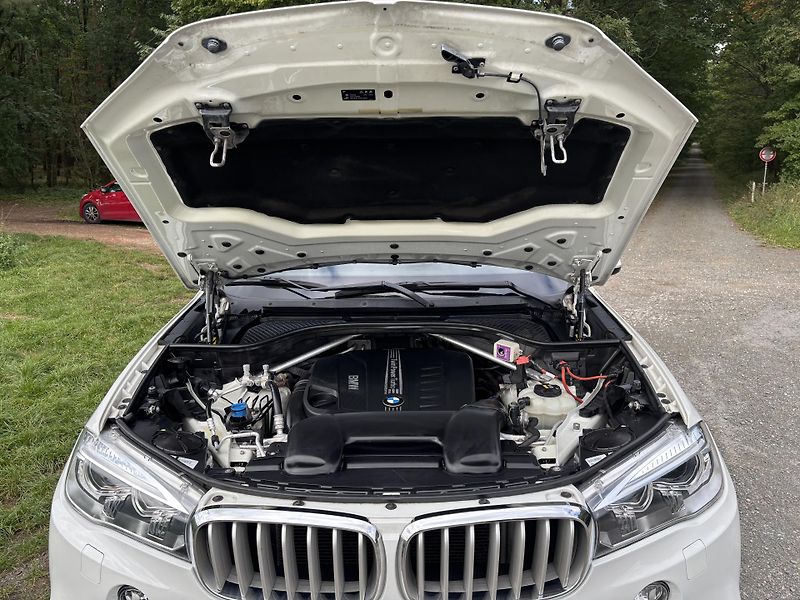 BMW X5 M PAKET X-DRIVE 40D - 230 kW - fotka 30 z 30