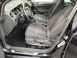 Volkswagen Golf (2015) 2.0 TDi, Lounge, DSG, TZ - náhled 9