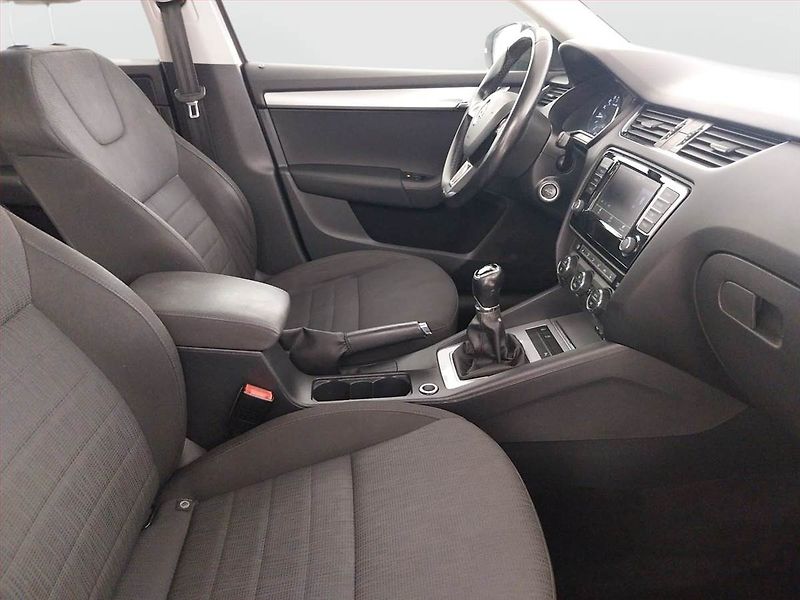 Škoda Octavia (2017) Style 1.6 TDI, Tempomat - fotka 9 z 23