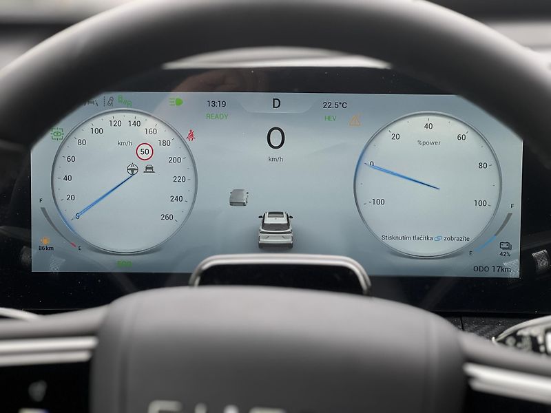 Chery Tiggo 7 PHEV (2026) UNIQUE 1.5 T-GDI  - fotka 23 z 31