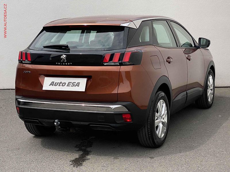 Peugeot 3008 (2017) 1.2 PT, Active, TZ, navi - fotka 4 z 18