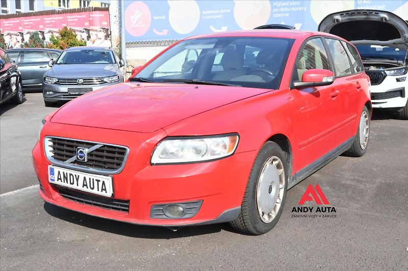 Volvo V50 2,0 100kW pojízdné platná STK - fotka 1 z 7