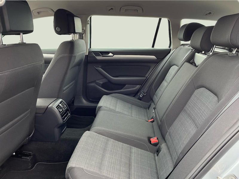 Volkswagen Passat Business 2.0 TDI 110 kW DSG Va - fotka 12 z 23
