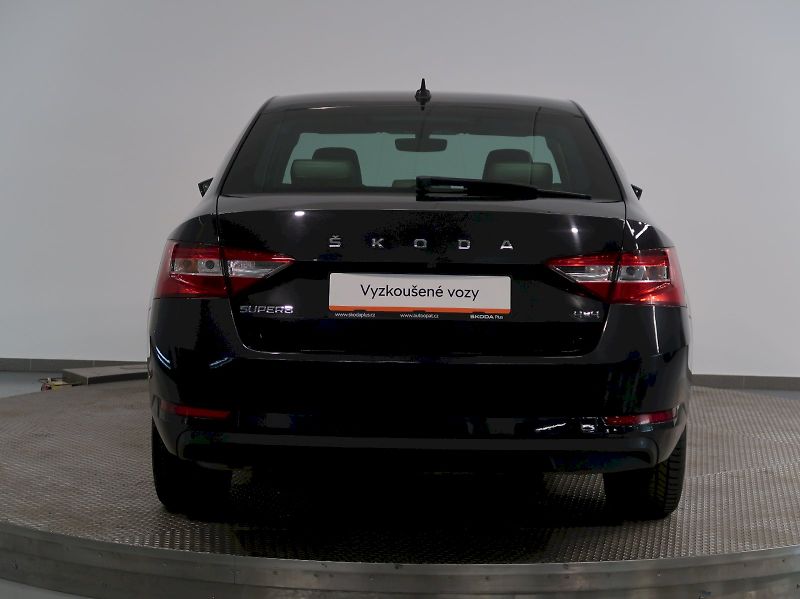 Škoda Superb (2022) STYLE 2.0TDI 147KW 4x4 DSG - fotka 9 z 41