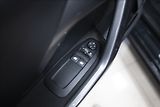 Peugeot 2008 1,2 i 1. AUT. AC VÝHŘEV 1. MAJ - náhled 17