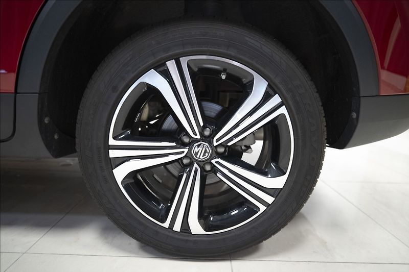 MG ZS 1,5 ESSENTIAL PLUS ZÁRUKA 2031 - fotka 40 z 41