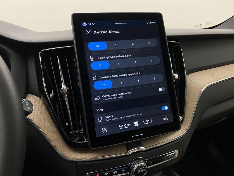 Volvo XC60 T6 AWD RECHARGE BRIGHT PLUS CZ - fotka 45 z 60