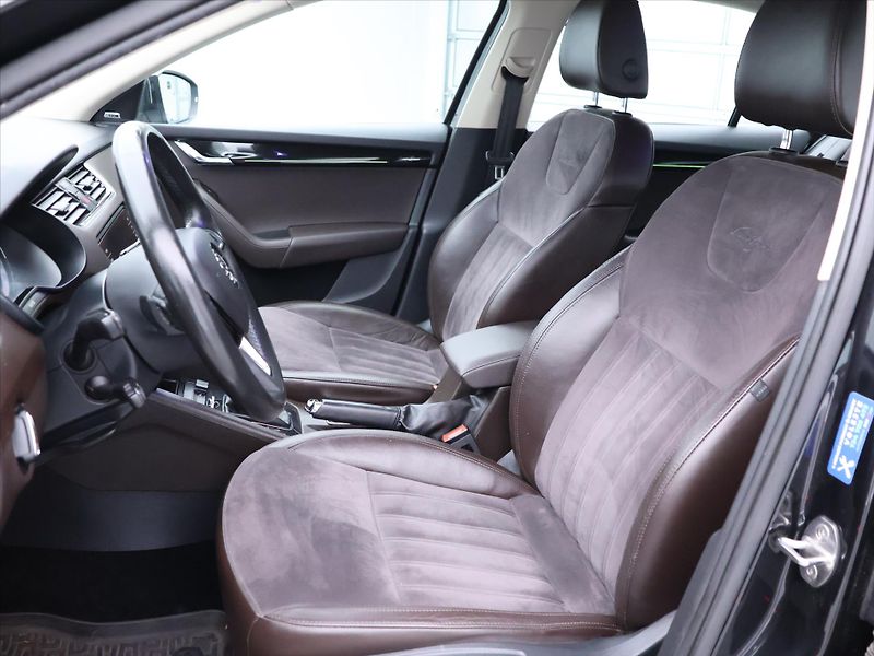 Škoda Octavia 2.0 TDI 110kW DSG L&K LED CZ - fotka 10 z 34