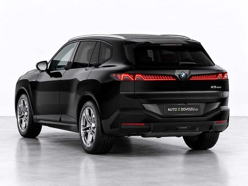 BMW X5 (2026) 40d xDrive M-PAKET, B&W, PANO, - fotka 4 z 6
