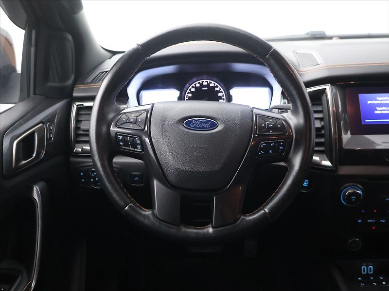 Ford Ranger 2,0 TDCI 156kW Wildtrak 4x4 - fotka 13 z 29