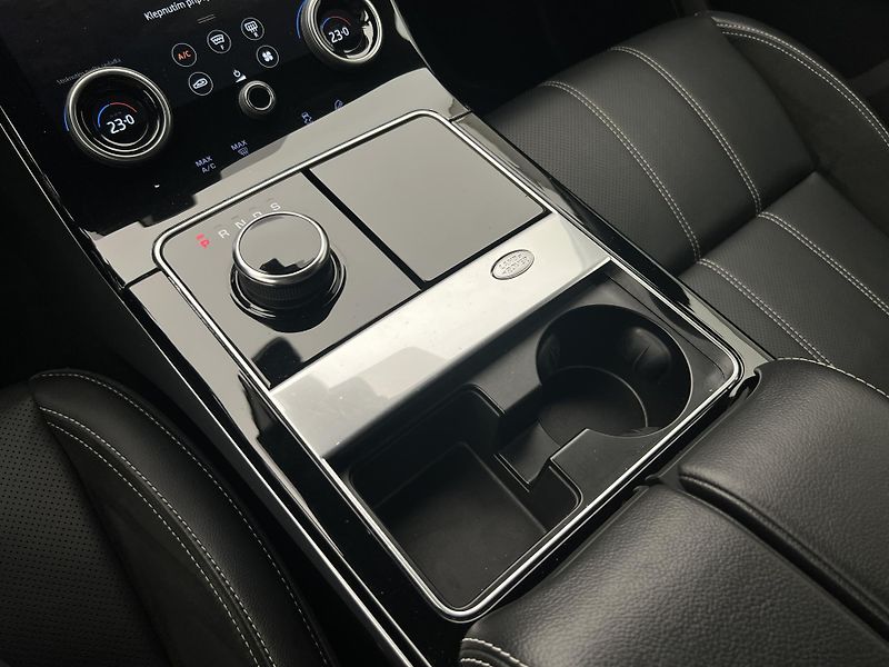 Land Rover Range Rover Velar D300 S AWD AUT CZ - fotka 33 z 47