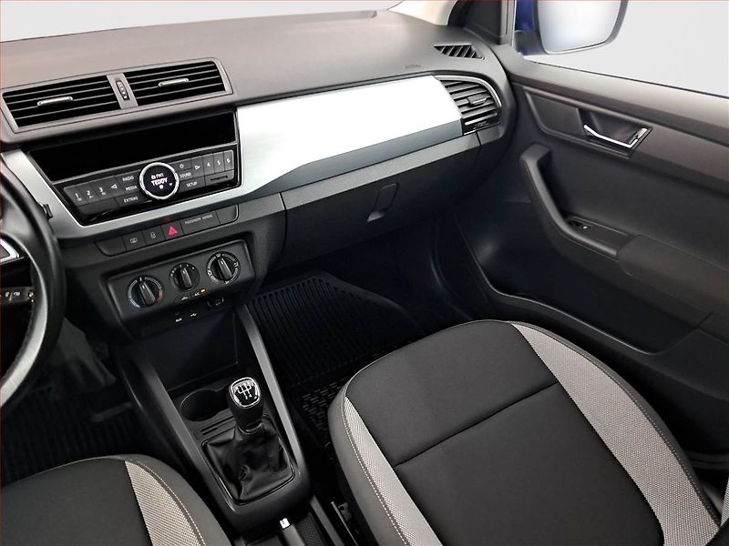 Škoda Fabia (2017) Ambition 1.2 TSI, ČR,1.maj - fotka 8 z 15