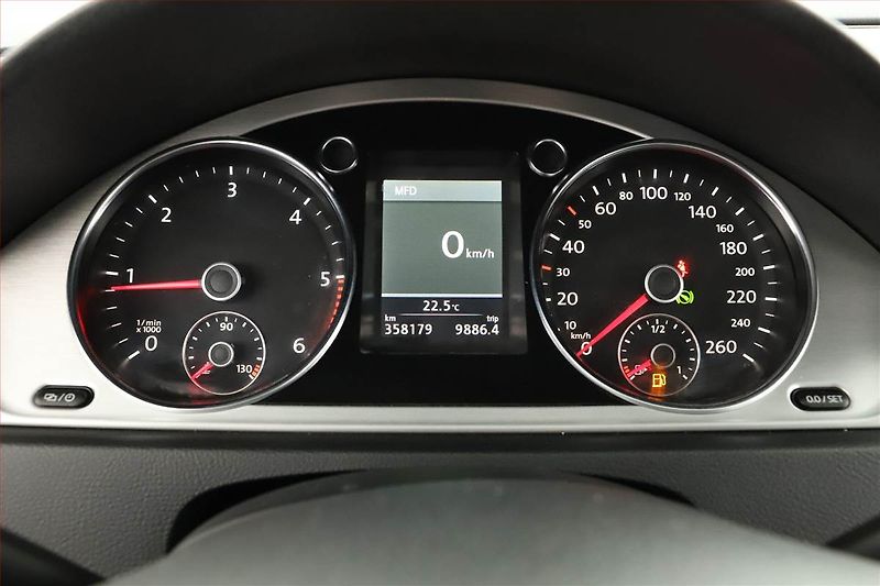 Volkswagen Passat (2013) Highline 2.0 TDI, 4X4 - fotka 12 z 16